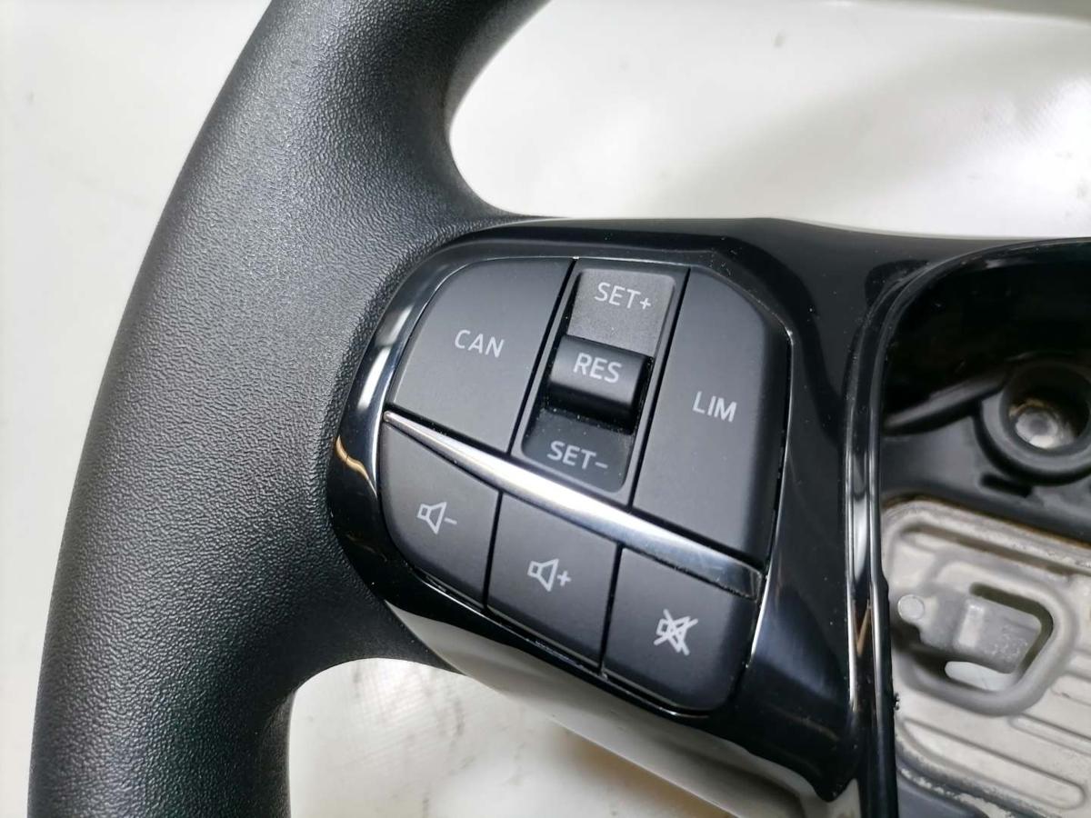 Ford Fiesta MK7 original Lenkrad mit Multifunktion Plastik Bj.2019